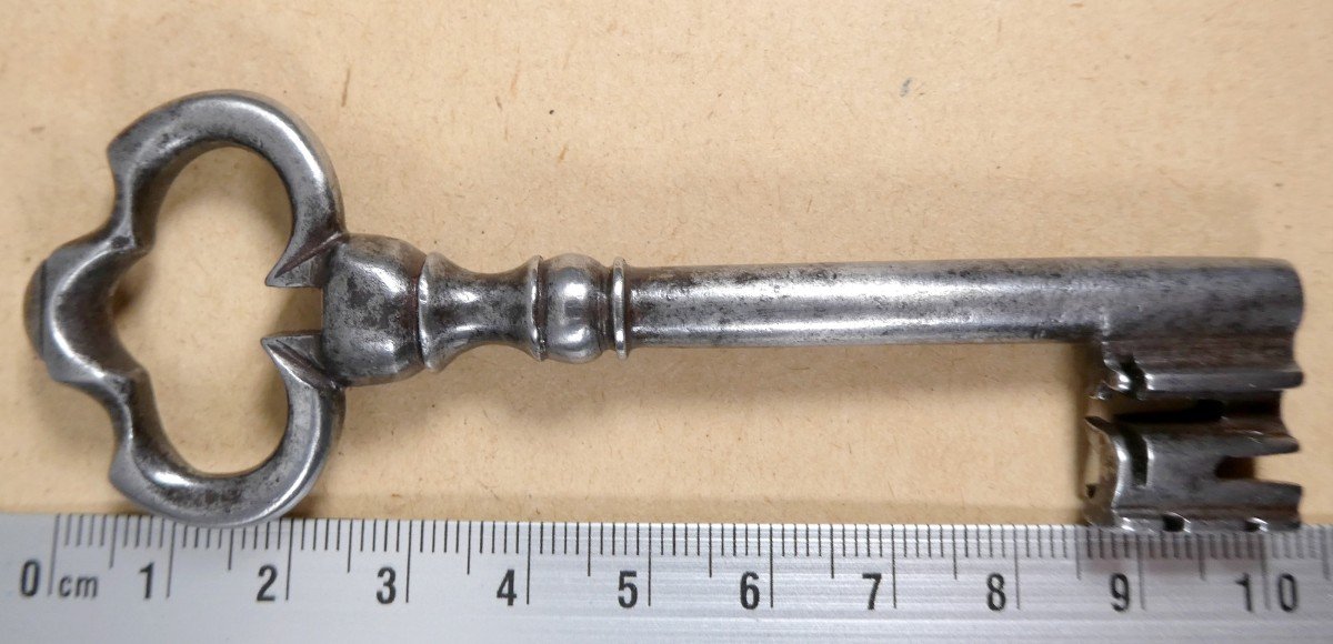 Beautiful Safety Key, France, Baroque Period, Atypical And Technical-photo-4