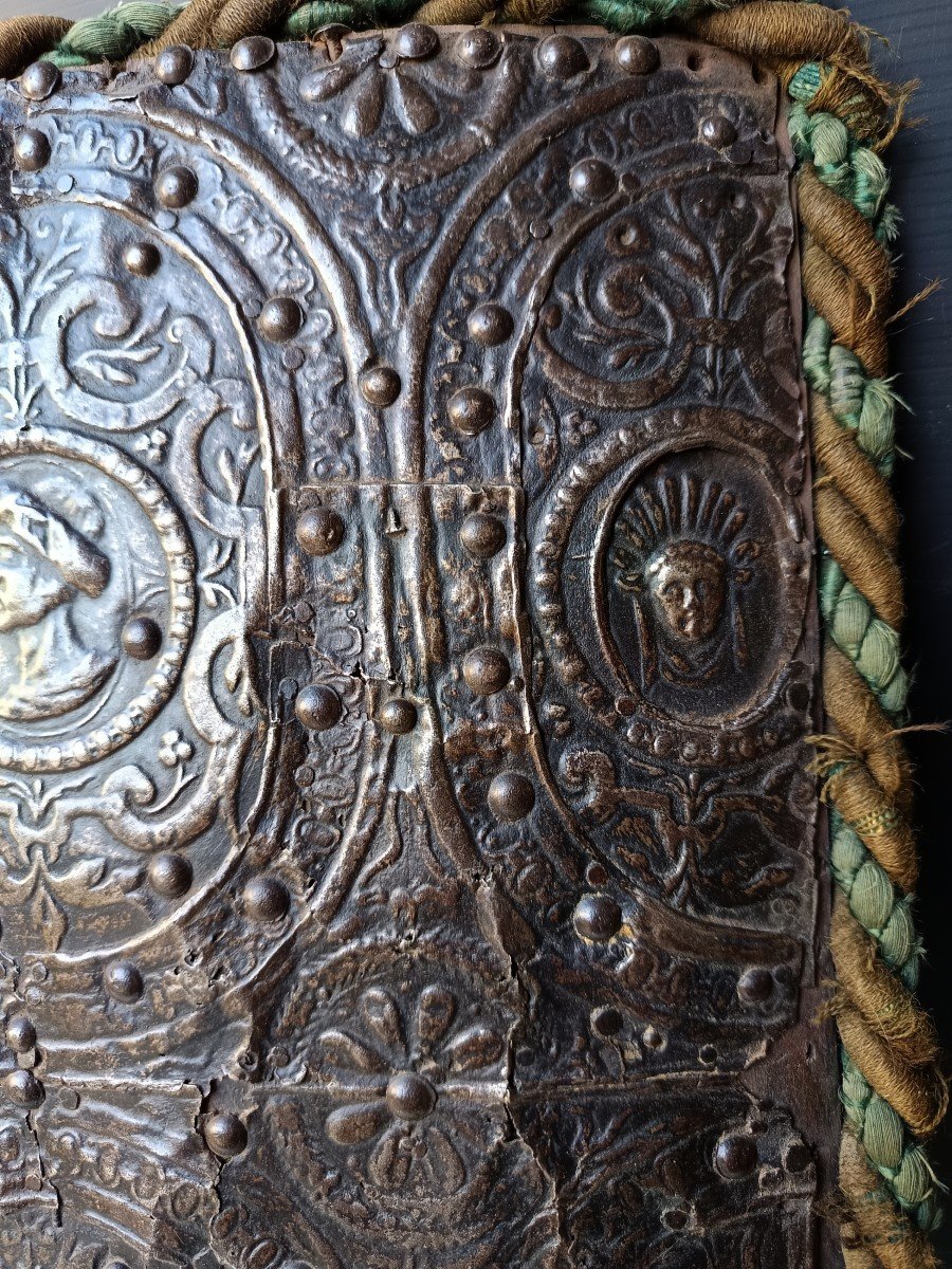 Embossed Iron Shield, Renaissance Style, Many Elements From Henry II Period, Circa 1550-photo-3