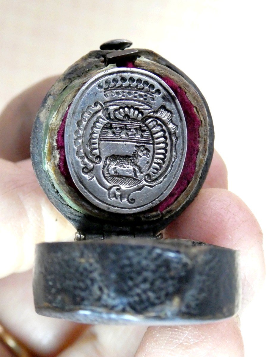 Coat Of Arms: French Thumb Seal In Case, Hallmarked Silver, 18th Century, -photo-2