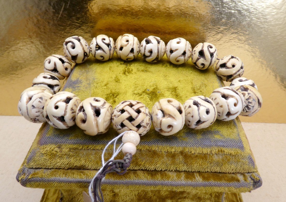 Buddhist Rosary Of 18 Large Openwork Bone Beads, 19th Century-photo-2