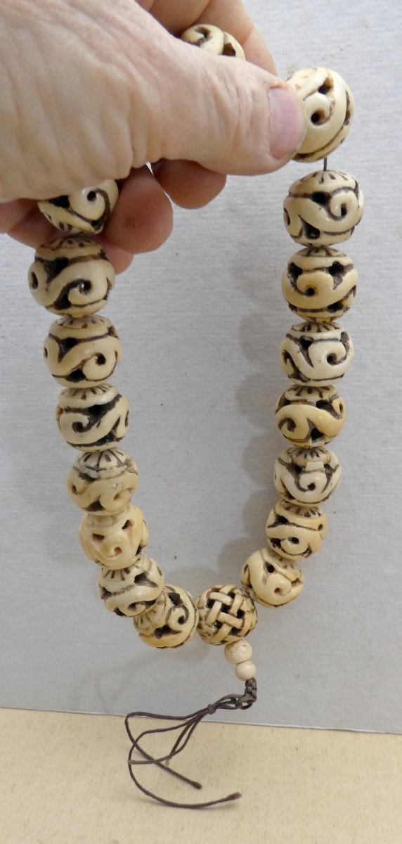 Buddhist Rosary Of 18 Large Openwork Bone Beads, 19th Century-photo-1