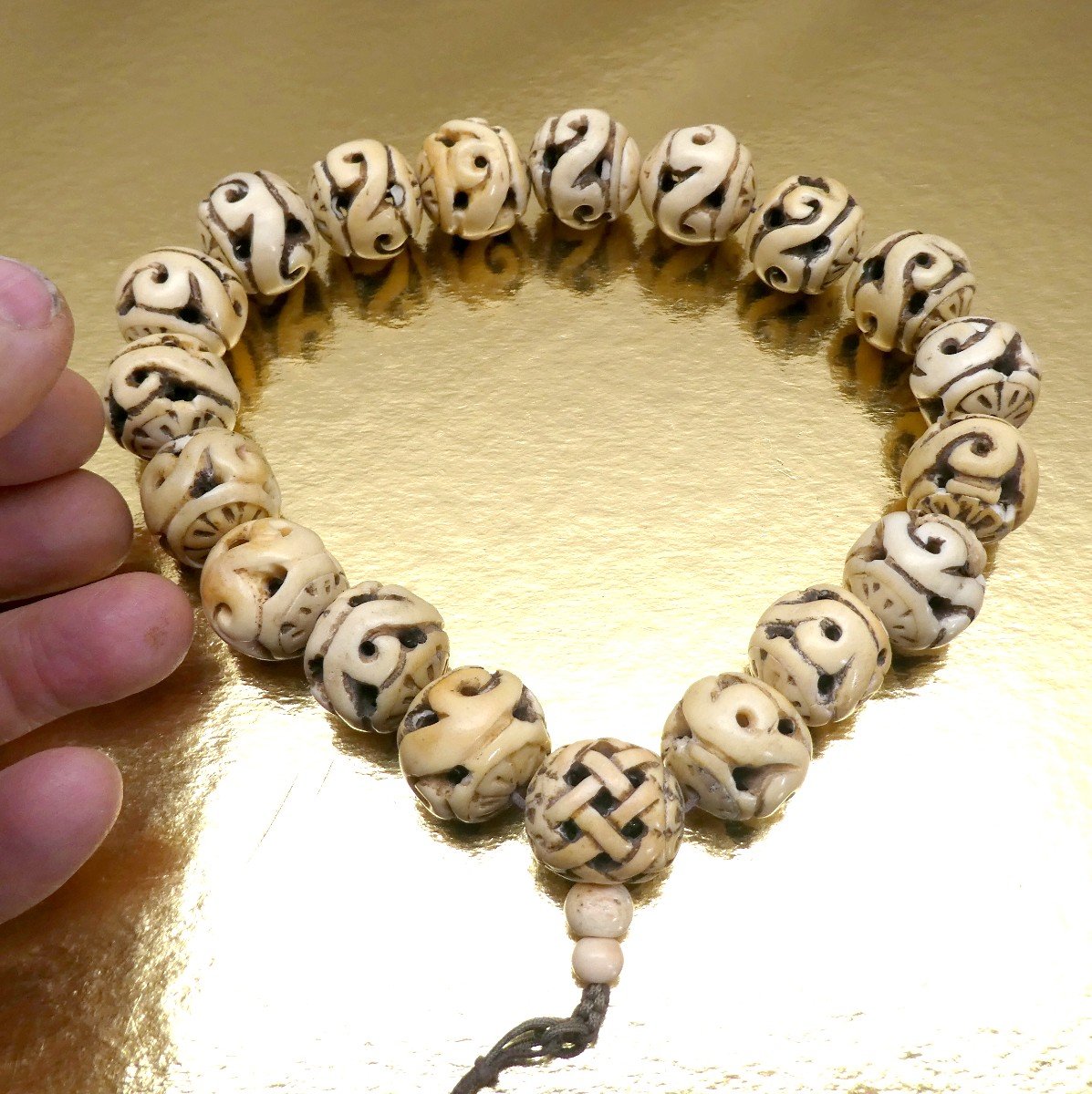 Buddhist Rosary Of 18 Large Openwork Bone Beads, 19th Century