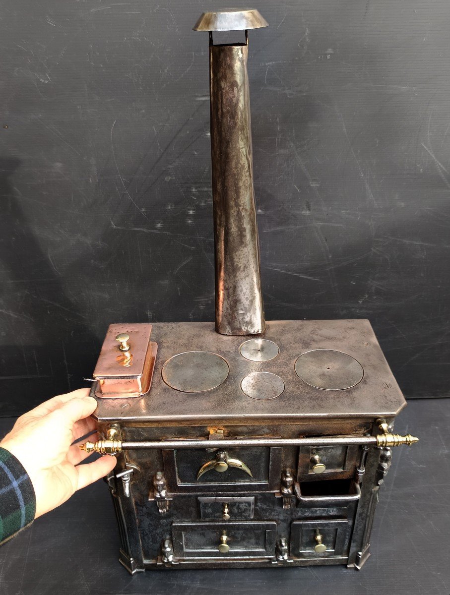 19th Century French Republican Iron Cooker, Child Size-photo-2