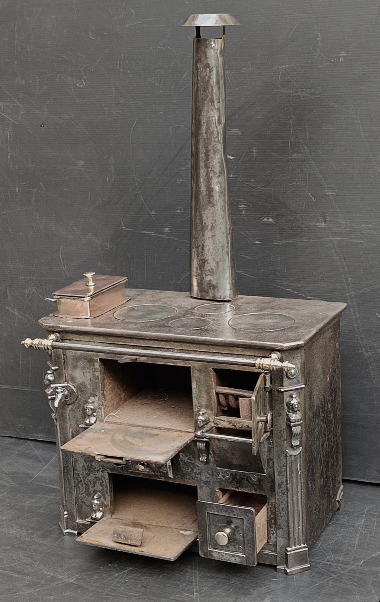 19th Century French Republican Iron Cooker, Child Size-photo-4