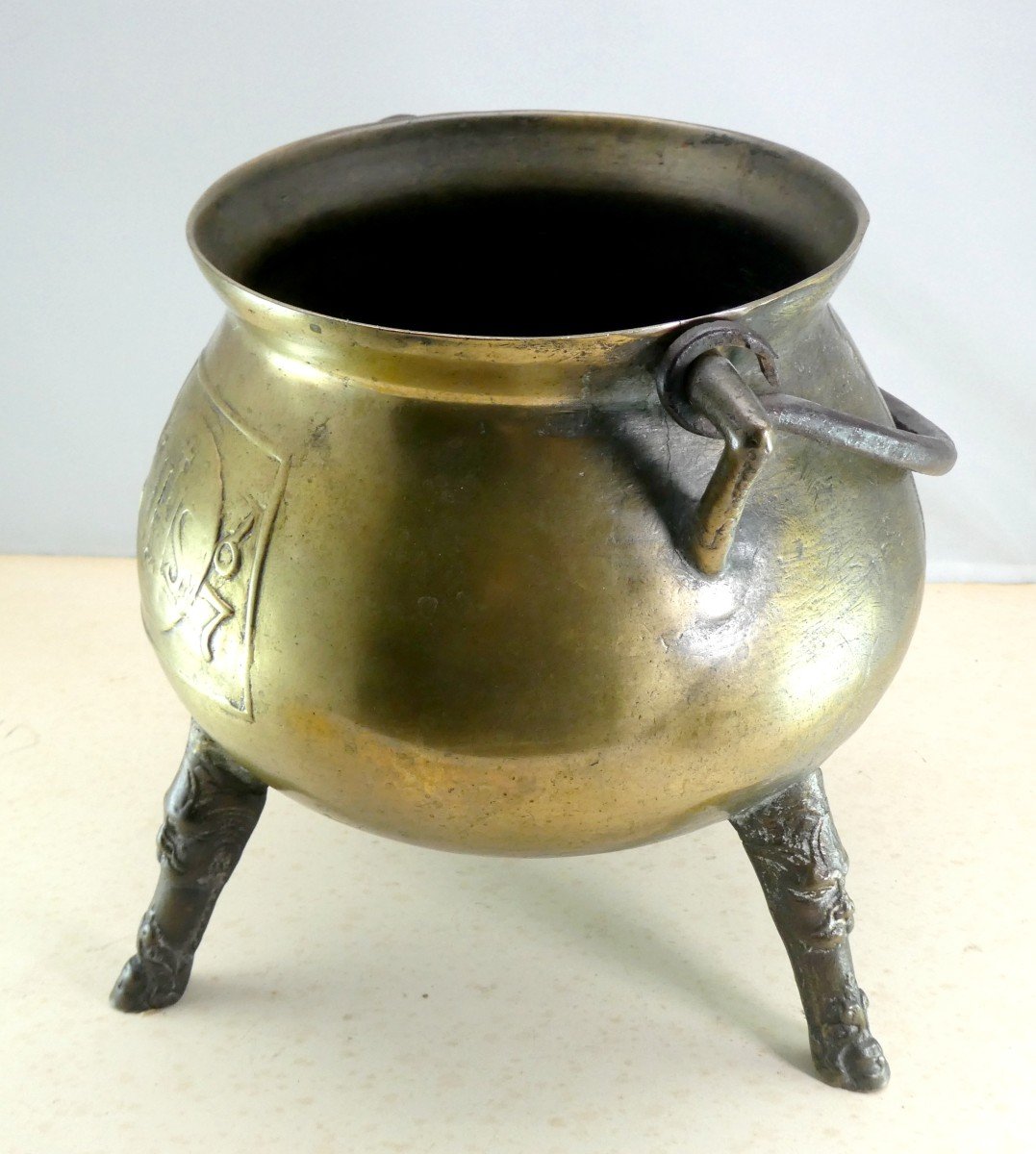 Dated 1617, Beautiful Bronze Tripod Apothecary Cauldron, With Ornate Feet-photo-5