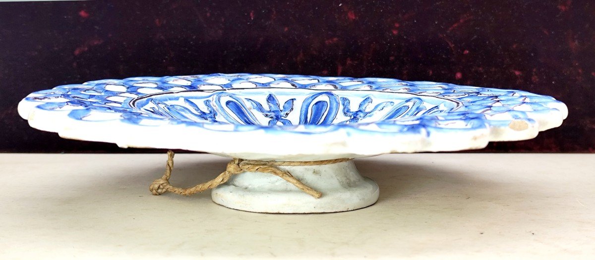 Faenza, 17-18 C, Pretty Blue Bird And Manganese Reticulated Tazza, 22cm, Good Condition-photo-2