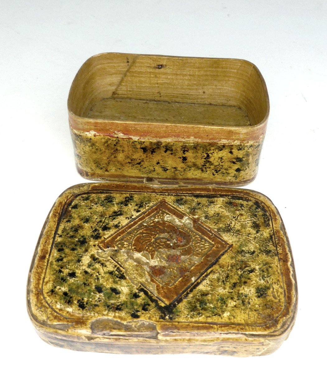 Candy Box, 18th Century, Northern Italy, Golden Stuccoed Wood-photo-2