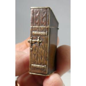 Toilets Busy! Sulfur Matchbox: Small Trompe l'Oeil Late 19th C. 