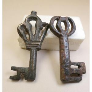 Two Keys, Merovingian Or Carolingian Period, Before Year 1000, Good Condition.