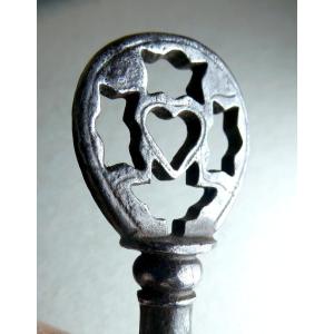 Openwork Engraved Heart Key, France, Henri IV Period, 12.5cm