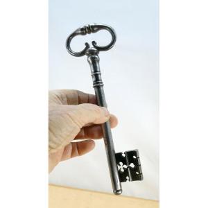 Large Gate Key, Clubs, Spades, Diamonds And Hearts, Louis XIV Period, 23cm