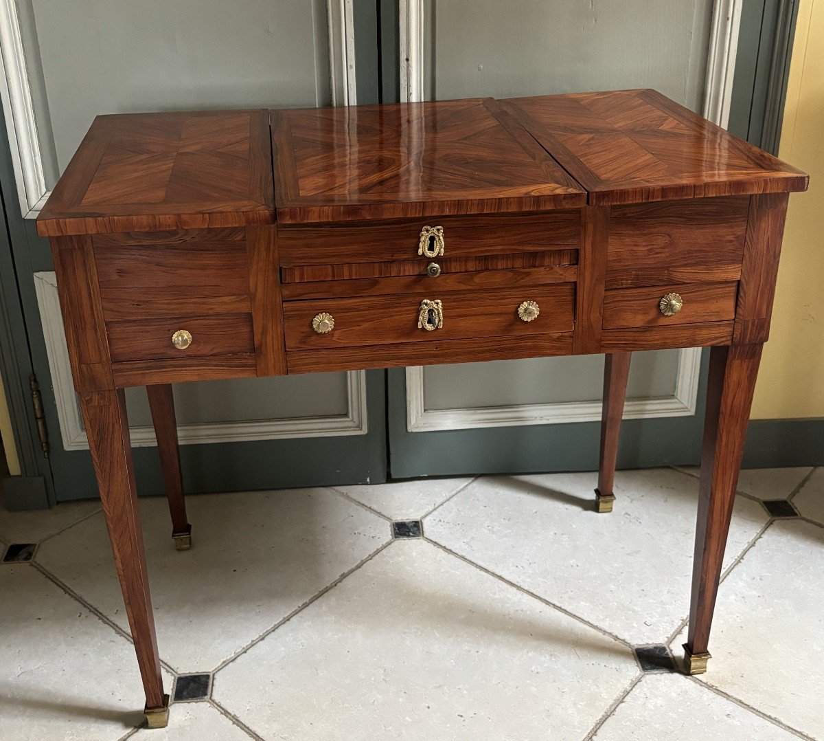 Louis XVI Period Dressing Table In Rosewood Marquetry