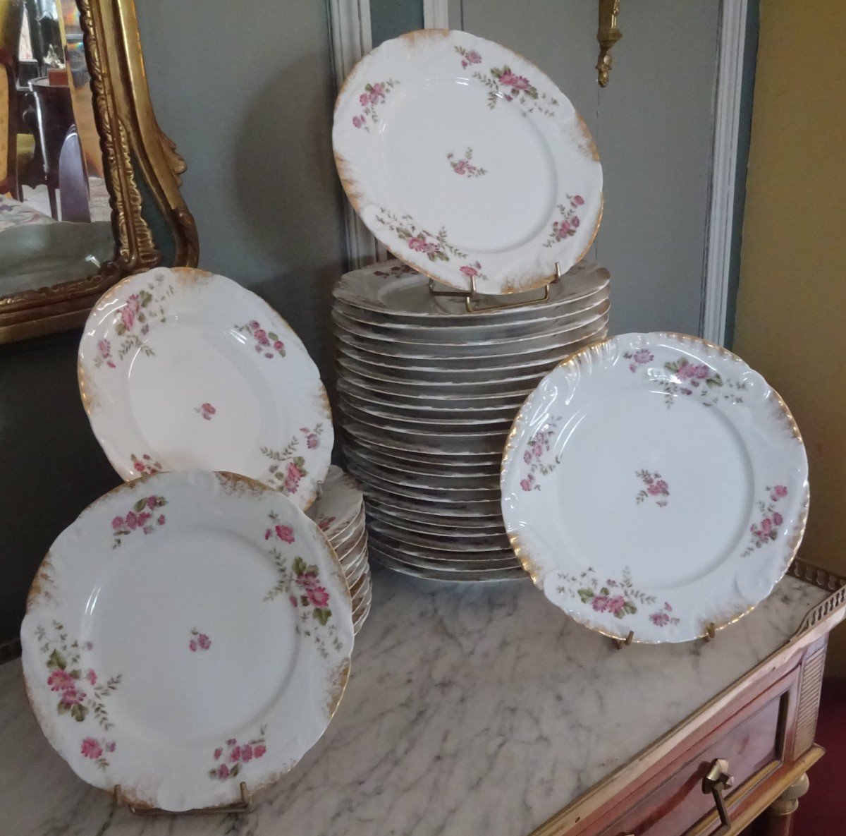 Suite Of Limoges Decorated Porcelain Plates Late 19th Century-photo-2