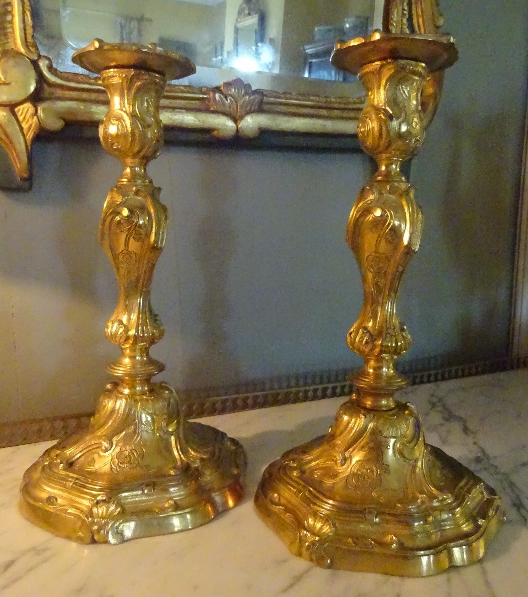 Pair Of Louis XV Candlesticks In Chiseled And Gilded Bronze-photo-1