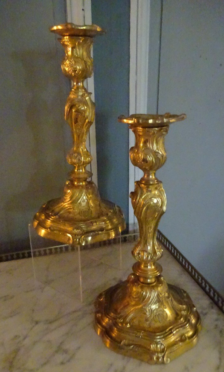 Pair Of Louis XV Candlesticks In Chiseled And Gilded Bronze