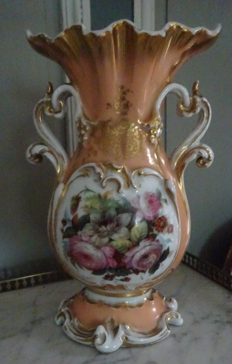 Vase Décoré d'époque Louis Philippe En Porcelaine De Paris