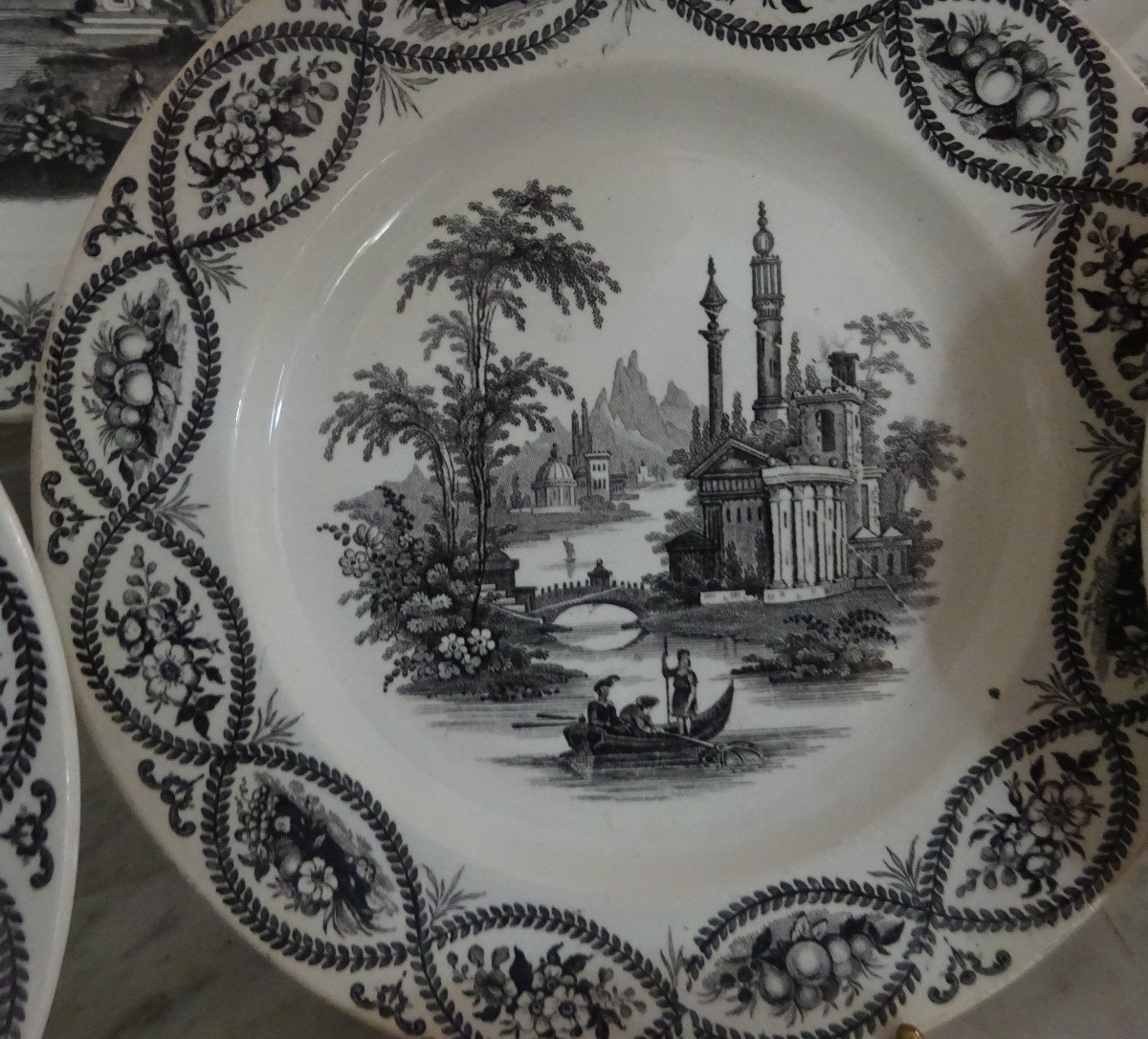 Suite De Six Assiettes à Dessert En Faience Fine De Bordeaux Milieu XIXème-photo-3