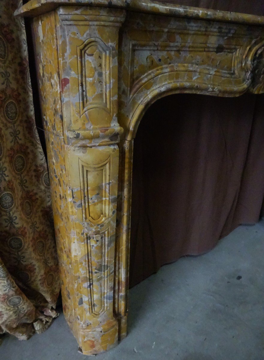 Large 18th Century Fireplace In Saint Antonin Breccia Marble-photo-3