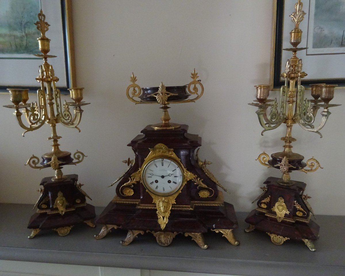 Importante Pendule Et Ses Candélabres d'époque Napoléon III