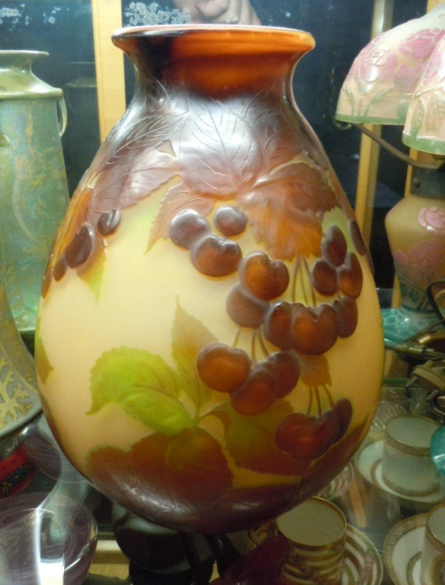 Vase Aux Cerises Emile Galle