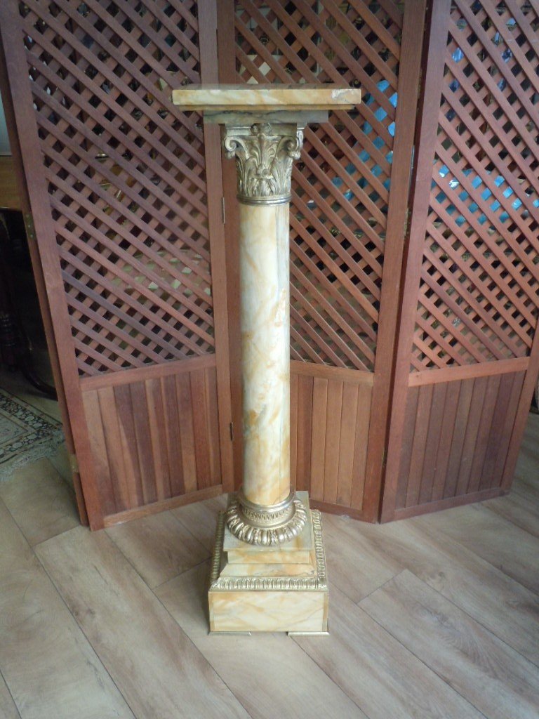 Marble Column With Turntable