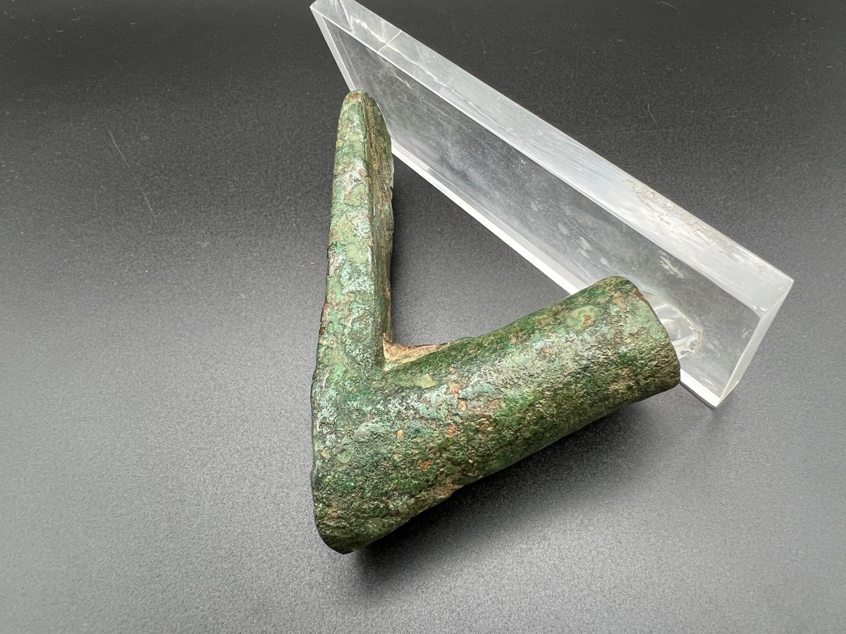 Luristan Axe 1000 B.c.-photo-2