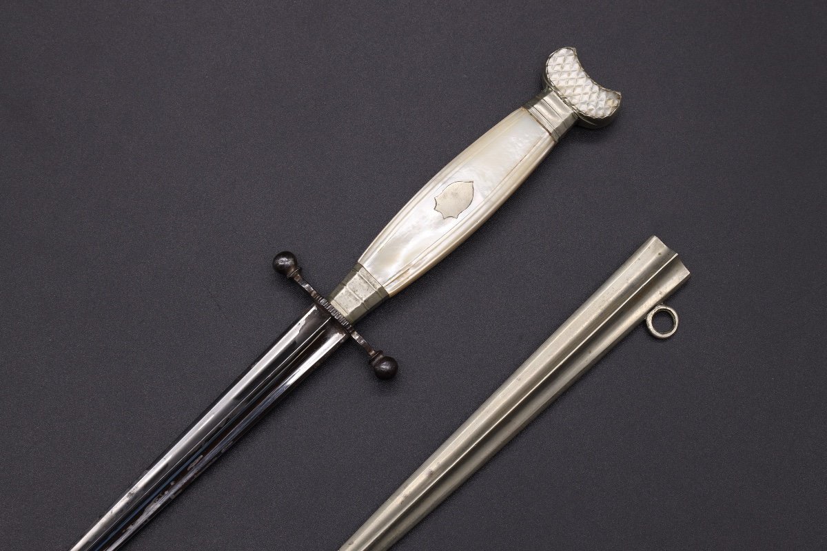 French Romance Dagger With Pearl Grip-photo-3