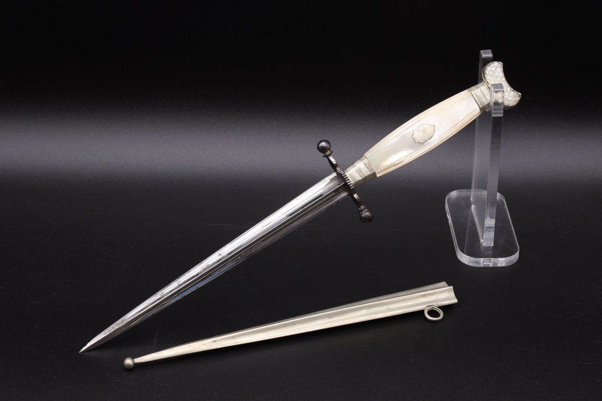 French Romance Dagger With Pearl Grip