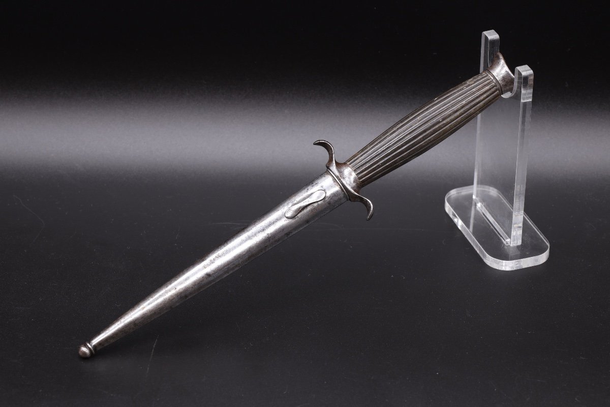 French Romance Dagger In Steel And Horn-photo-2