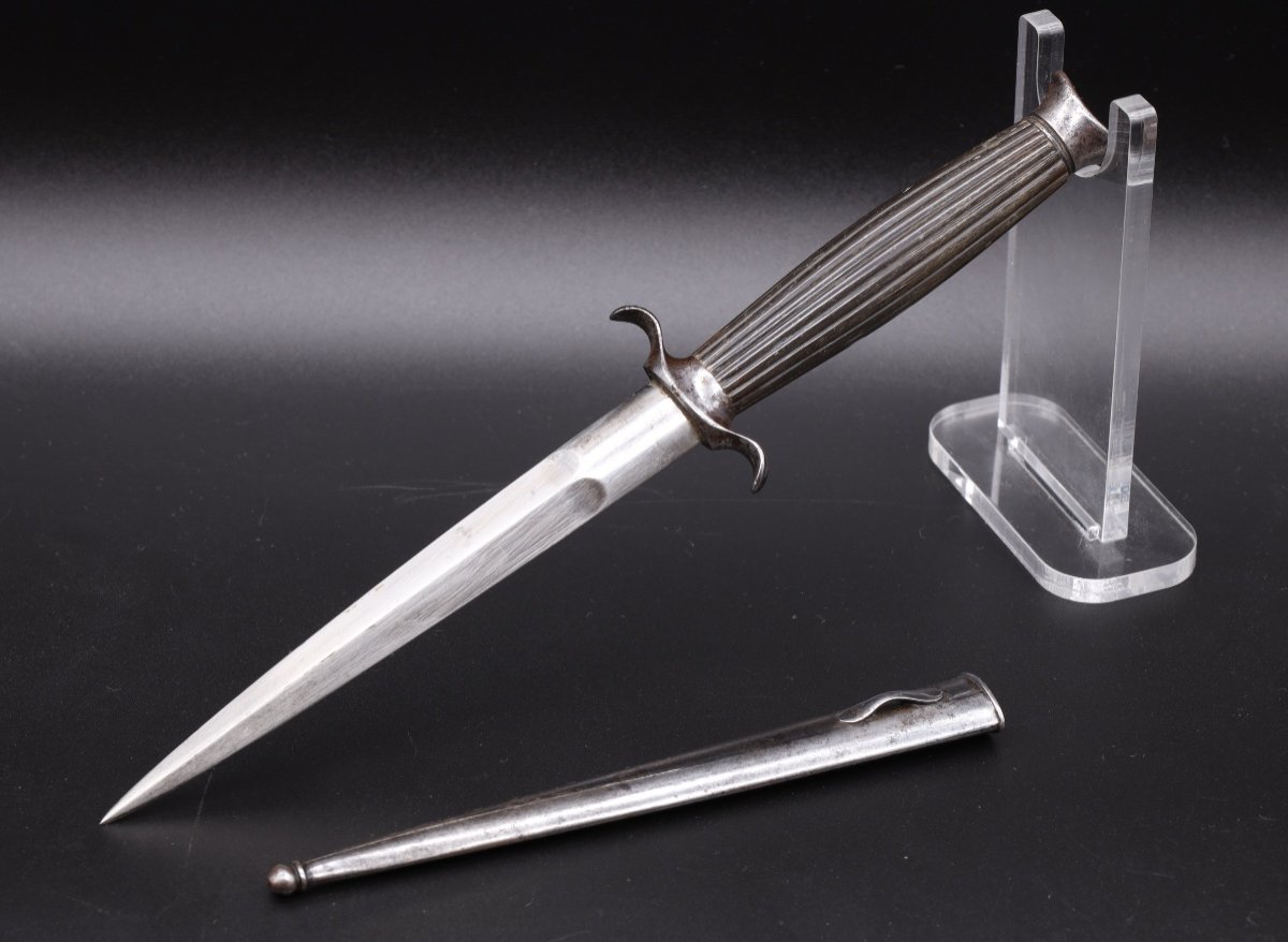 French Romance Dagger In Steel And Horn