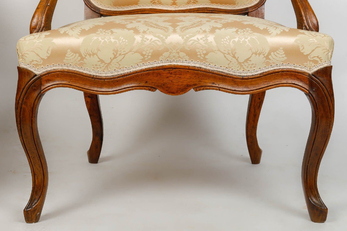 Pair Of Louis XV Period A La Reine Armchairs In Walnut-photo-3