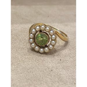 Old Peridot Flower And Pearl Ring 