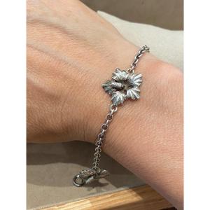 Vintage Silver Bracelet With Hibiscus Flower Patterns 