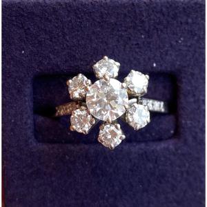 Marguerite Ring In White Gold & Diamonds