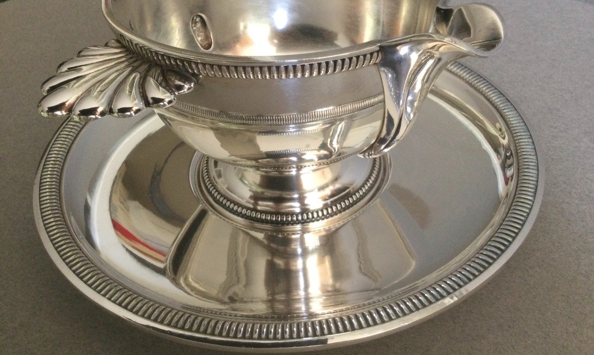 Silver Metal Sauce Boat With Tray.-photo-3