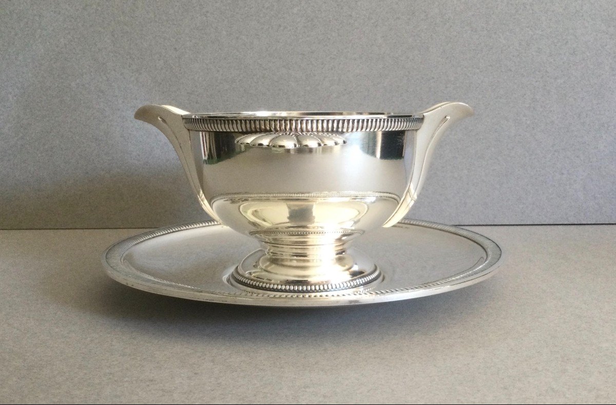 Silver Metal Sauce Boat With Tray.-photo-2