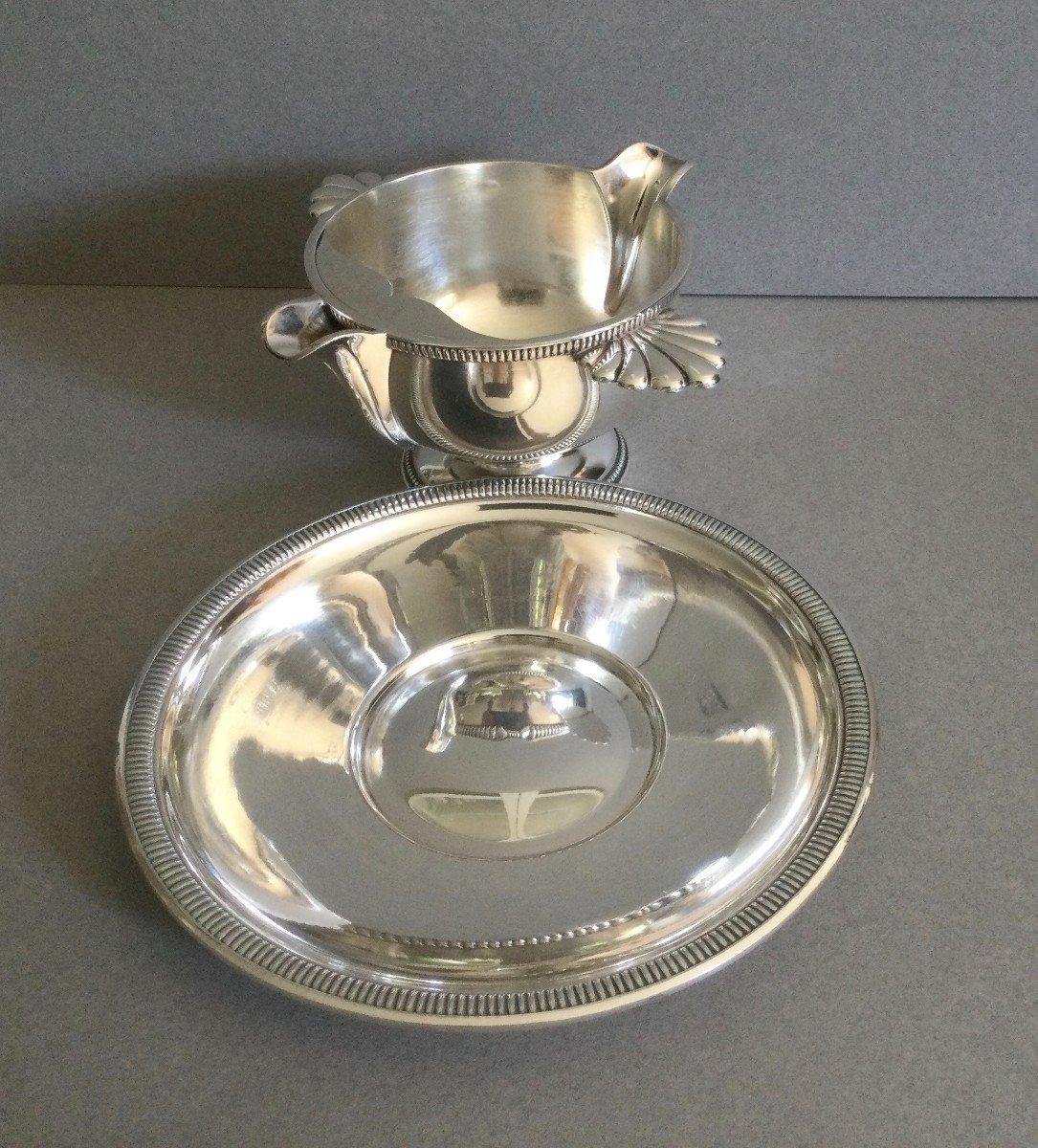 Silver Metal Sauce Boat With Tray.-photo-4