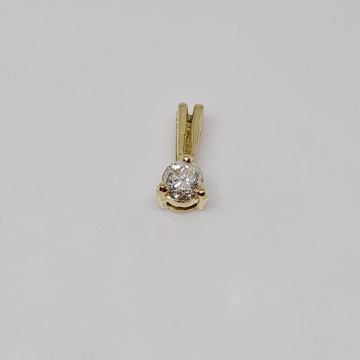 0.15 Carat Diamond Pendant In 18k Yellow Gold 750/1000 0.51 Gram