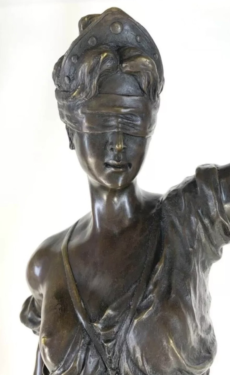 Bronze Sculpture Justice-photo-6