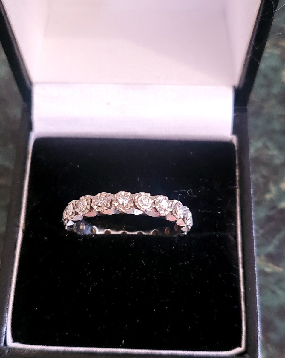 Alliance Ring In 18ct White Gold With Diamonds 