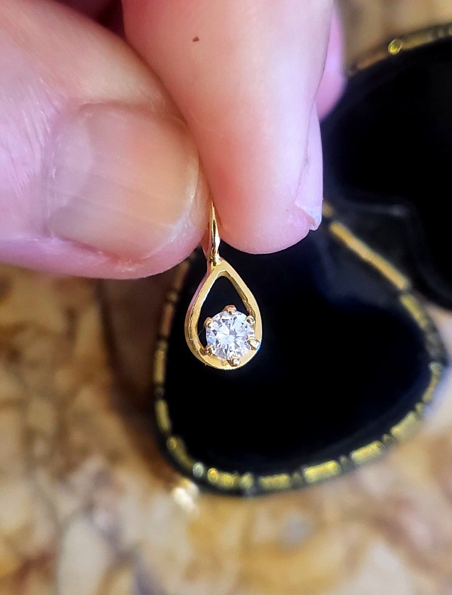 18ct Gold Diamond Pendant -photo-2