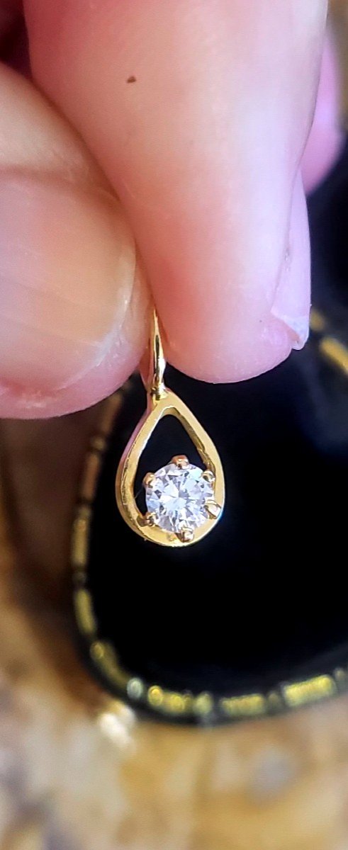 18ct Gold Diamond Pendant 