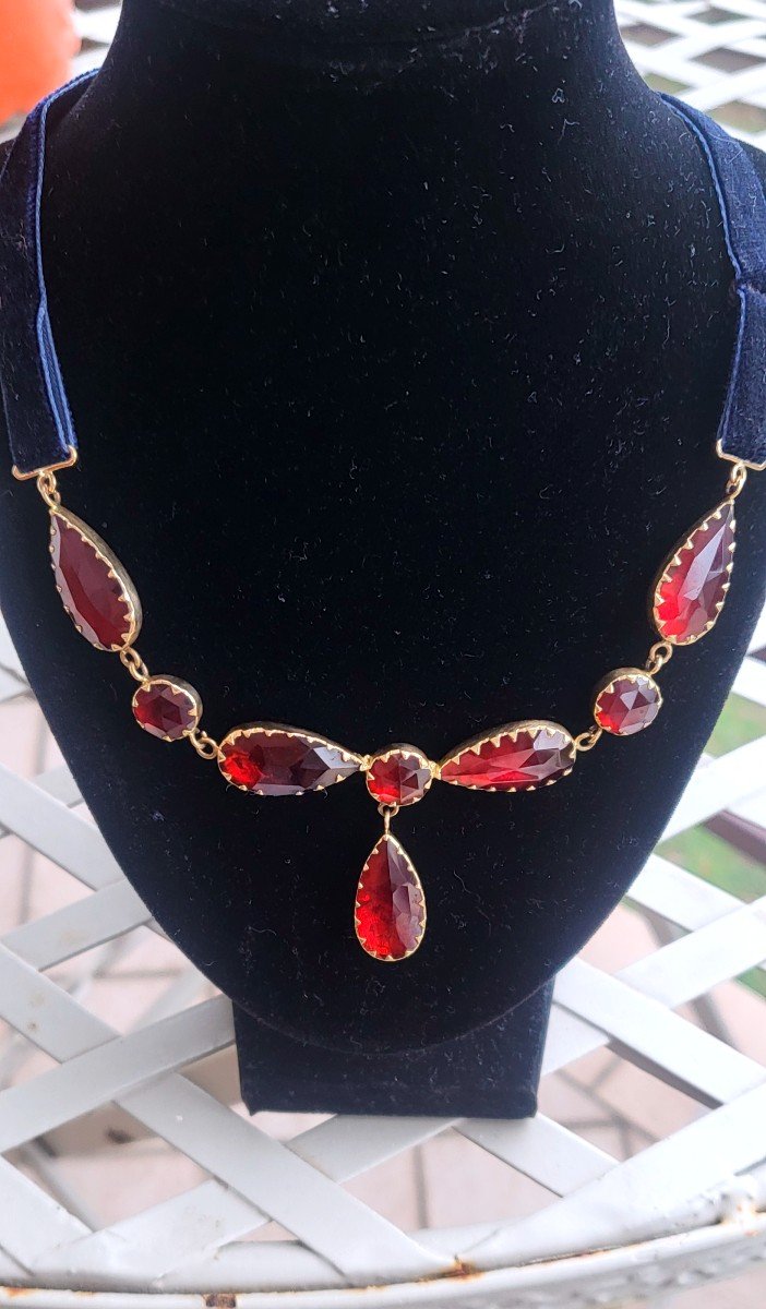 Empire Perpignan Garnets Necklace In 18ct Gold -photo-6