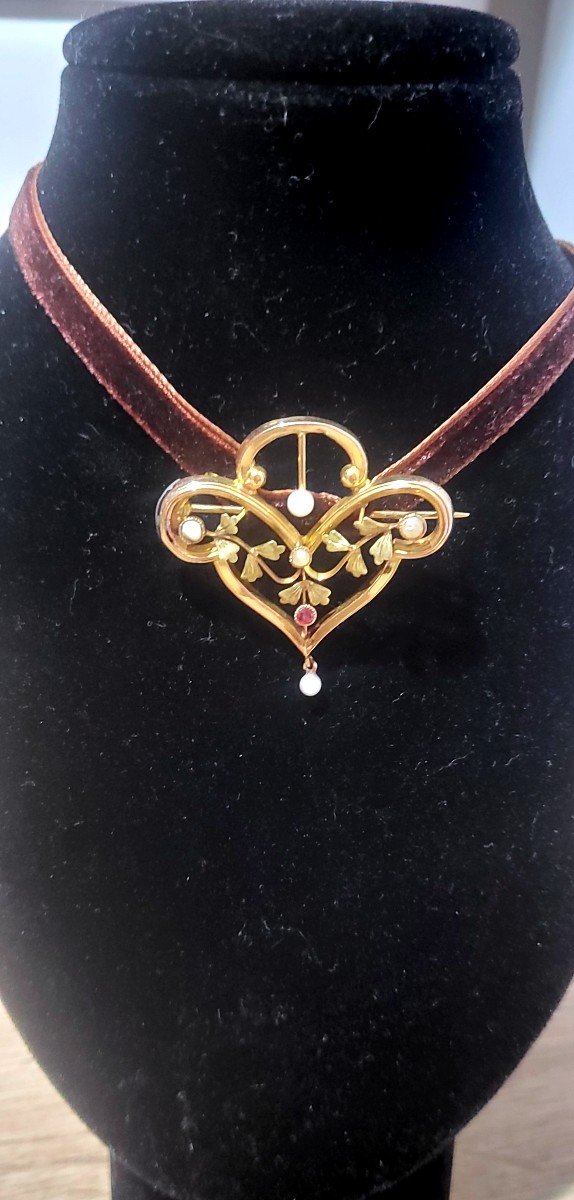 Art Nouveau - 18ct Gold Brooch / Pendant 