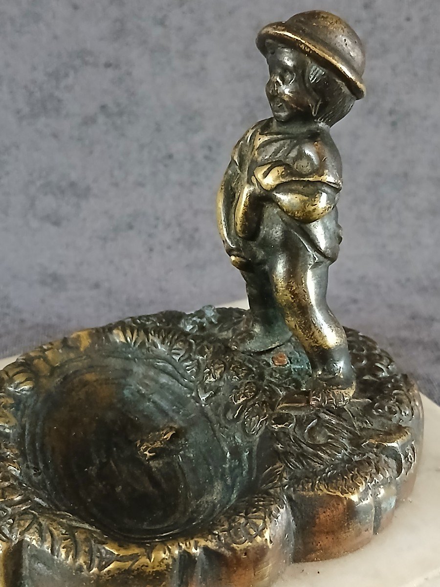 Manneken Pis In Bronze - Child And Frog-photo-1