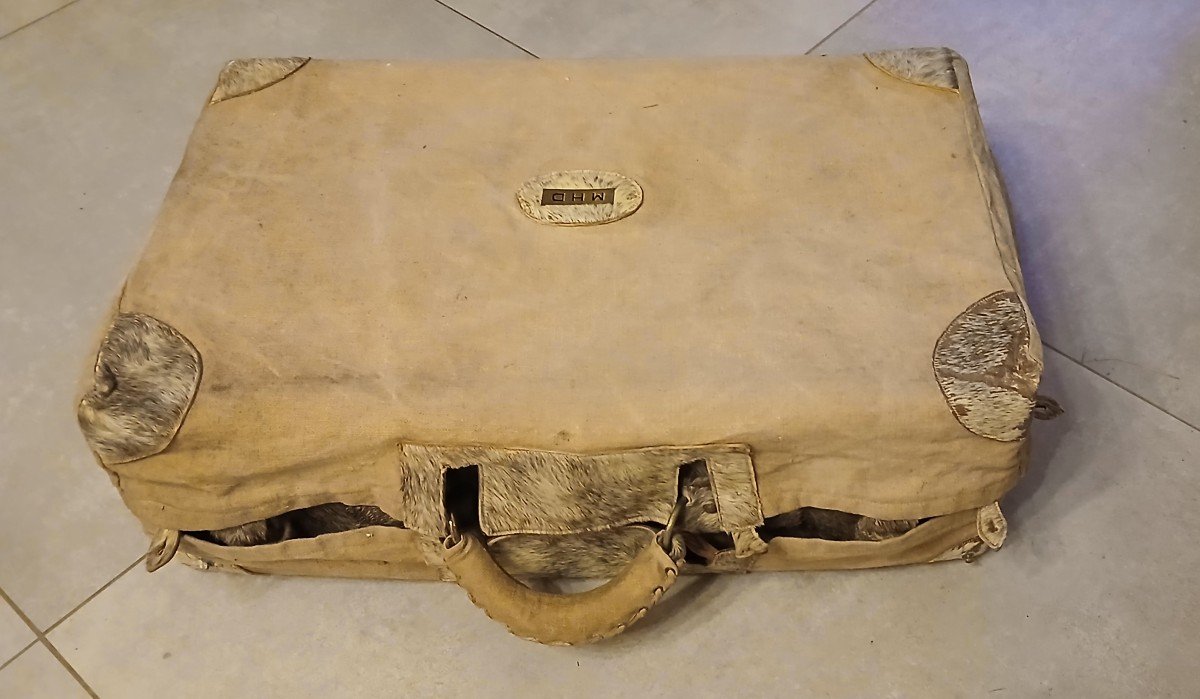 Large Leather Suitcase With Its Cover-photo-2