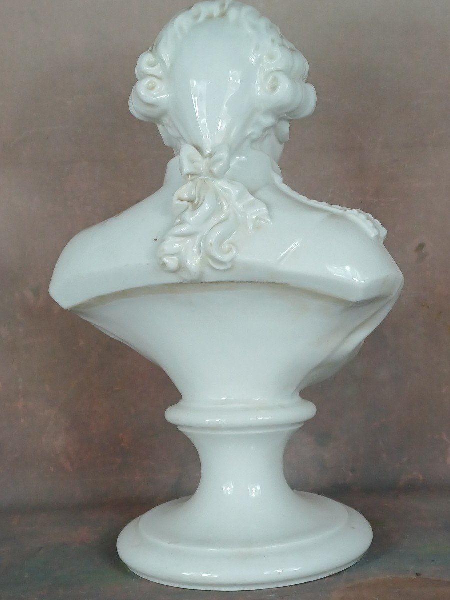 Bust Of Louis XVI In Porcelain -photo-2