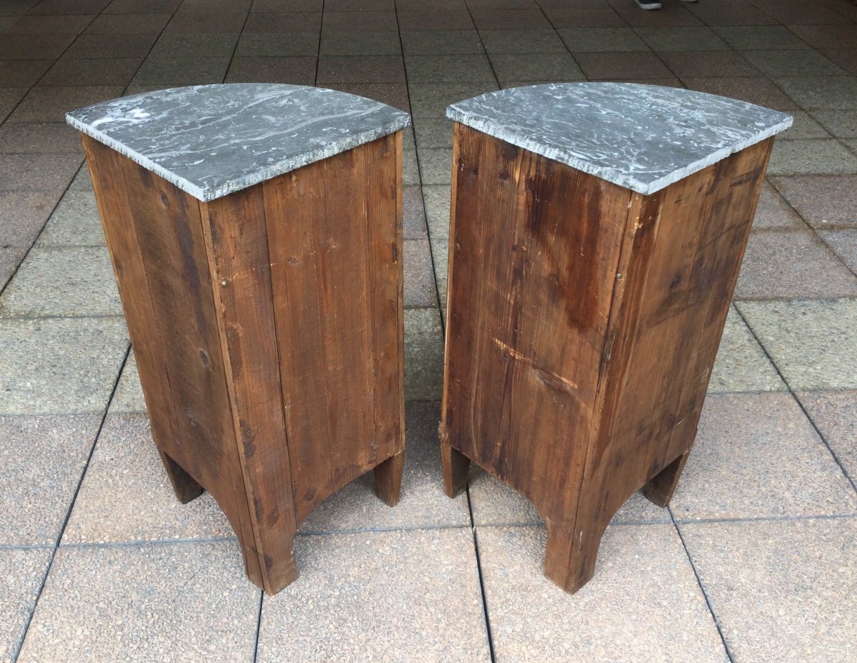 A Pair Of Mahogany Corner Cabinets-photo-3