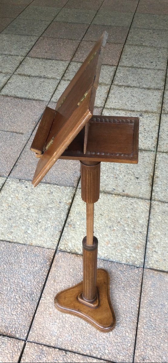 A Small Lectern Or Music Stand-photo-4