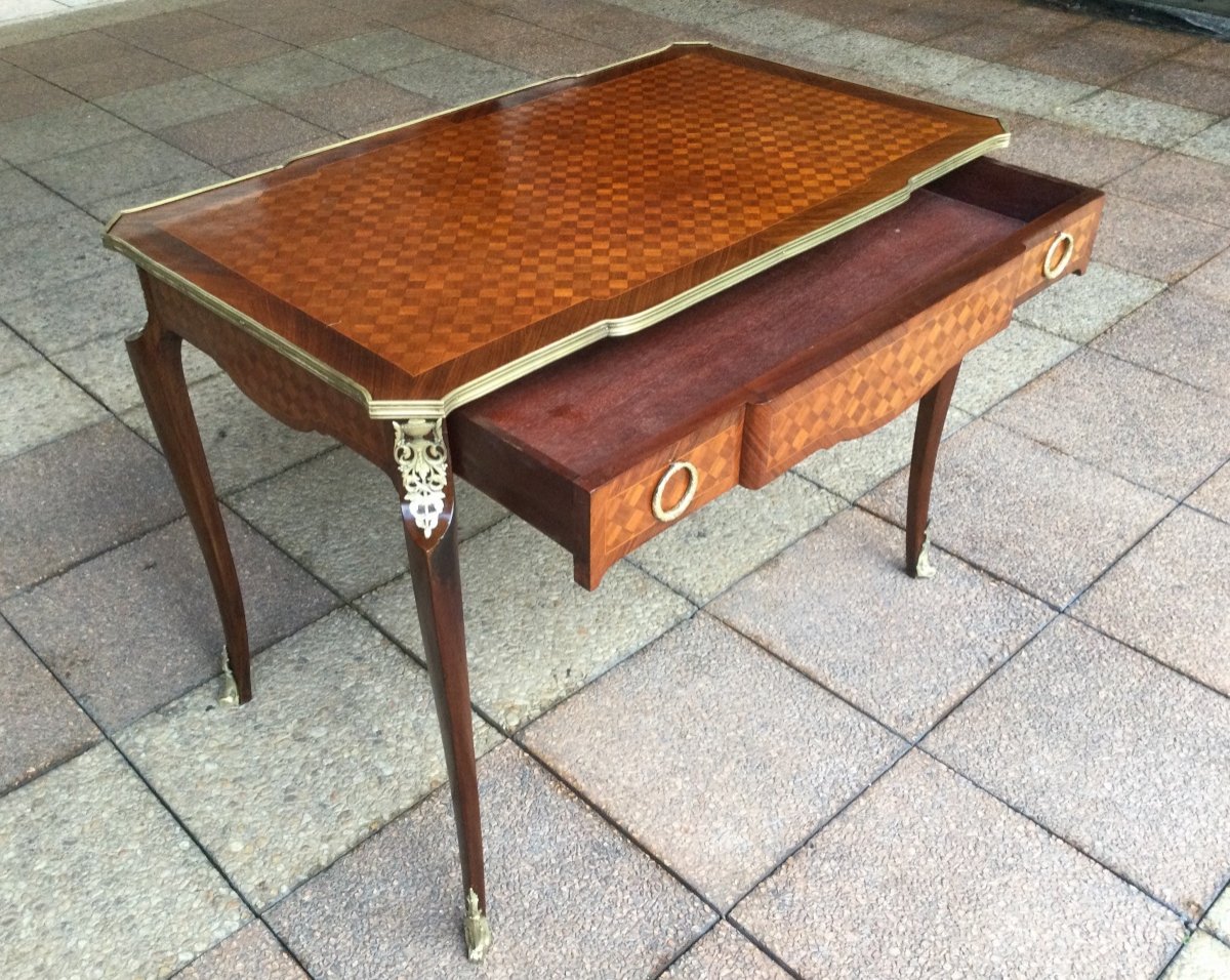 Une Table à écrire Louis XV En Marqueterie-photo-4